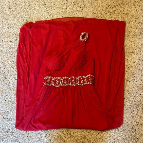 Red Floor Length Gown - Size 3 (Juniors) - Picture 6 of 6